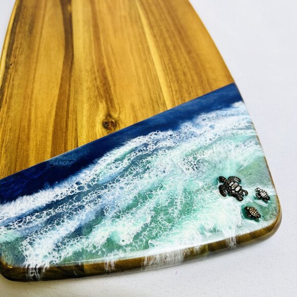 New Handmade Charcuterie Board Serving Tray Seascape Ocean Waves Epoxy Art 17" - Picture 3 of 10
